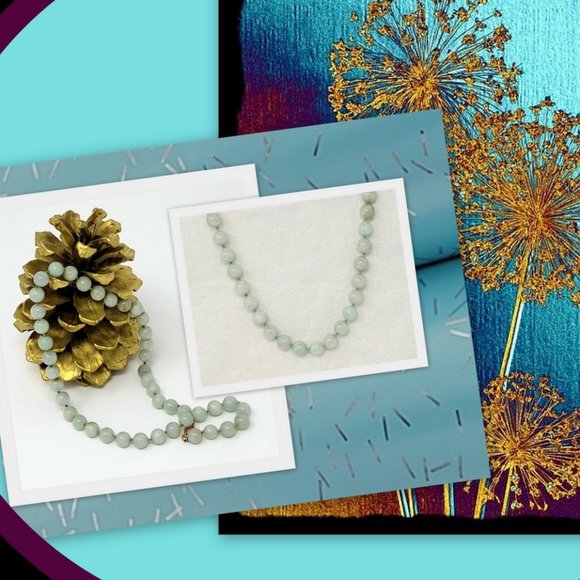 Pale Green Jade Beaded Necklace 14K Gold Closure 20-inch - Picture 1 of 4